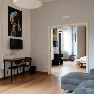 rrrapido-holy-suites-and-rooms.it-lombardy.com/