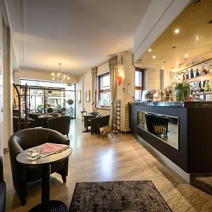 https://hotel-corona-tirano.it-lombardy.com