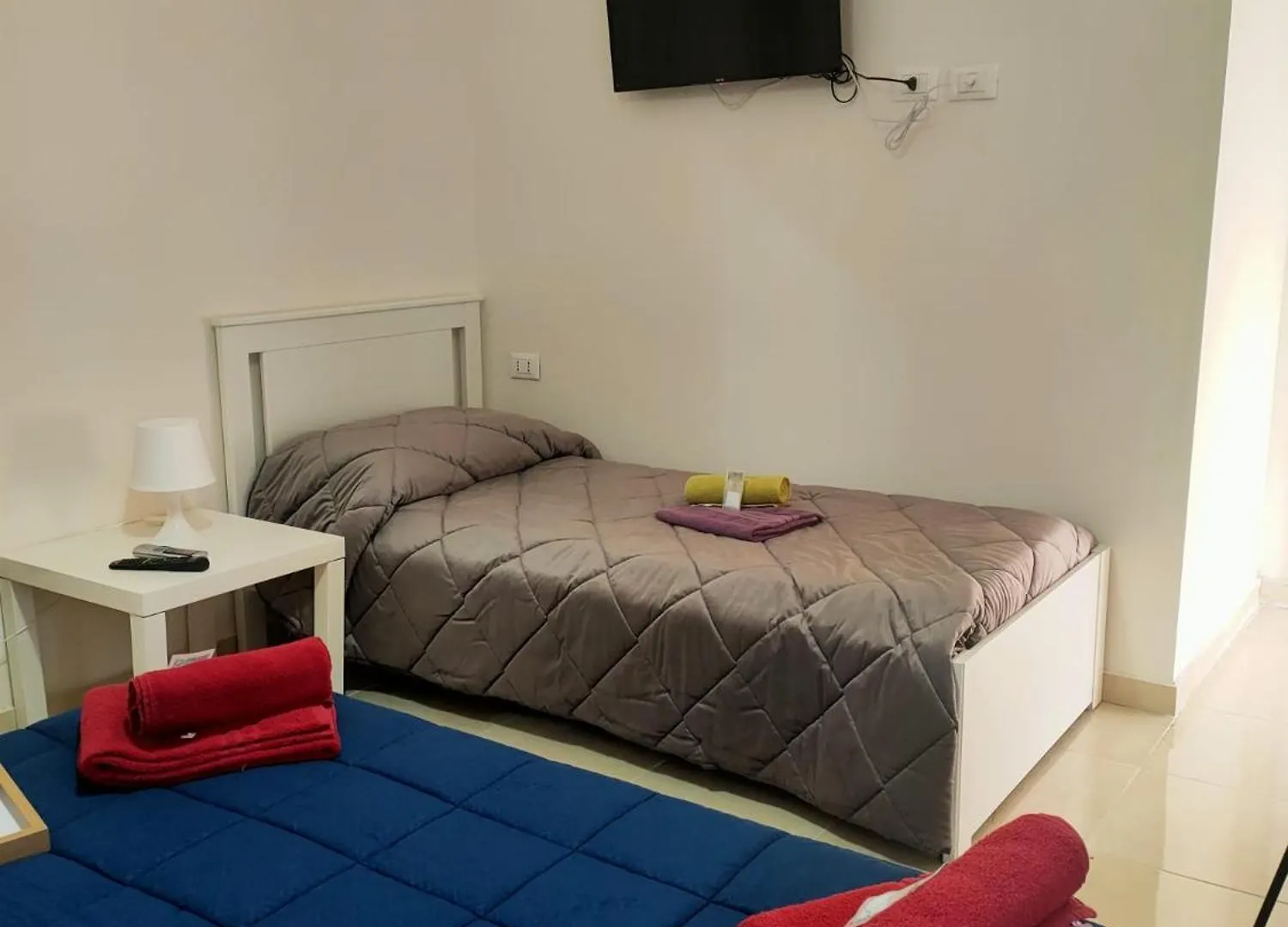 Bed and Breakfast Bed And Fly Aeroporto Catania Reception H24 0*,  Италия